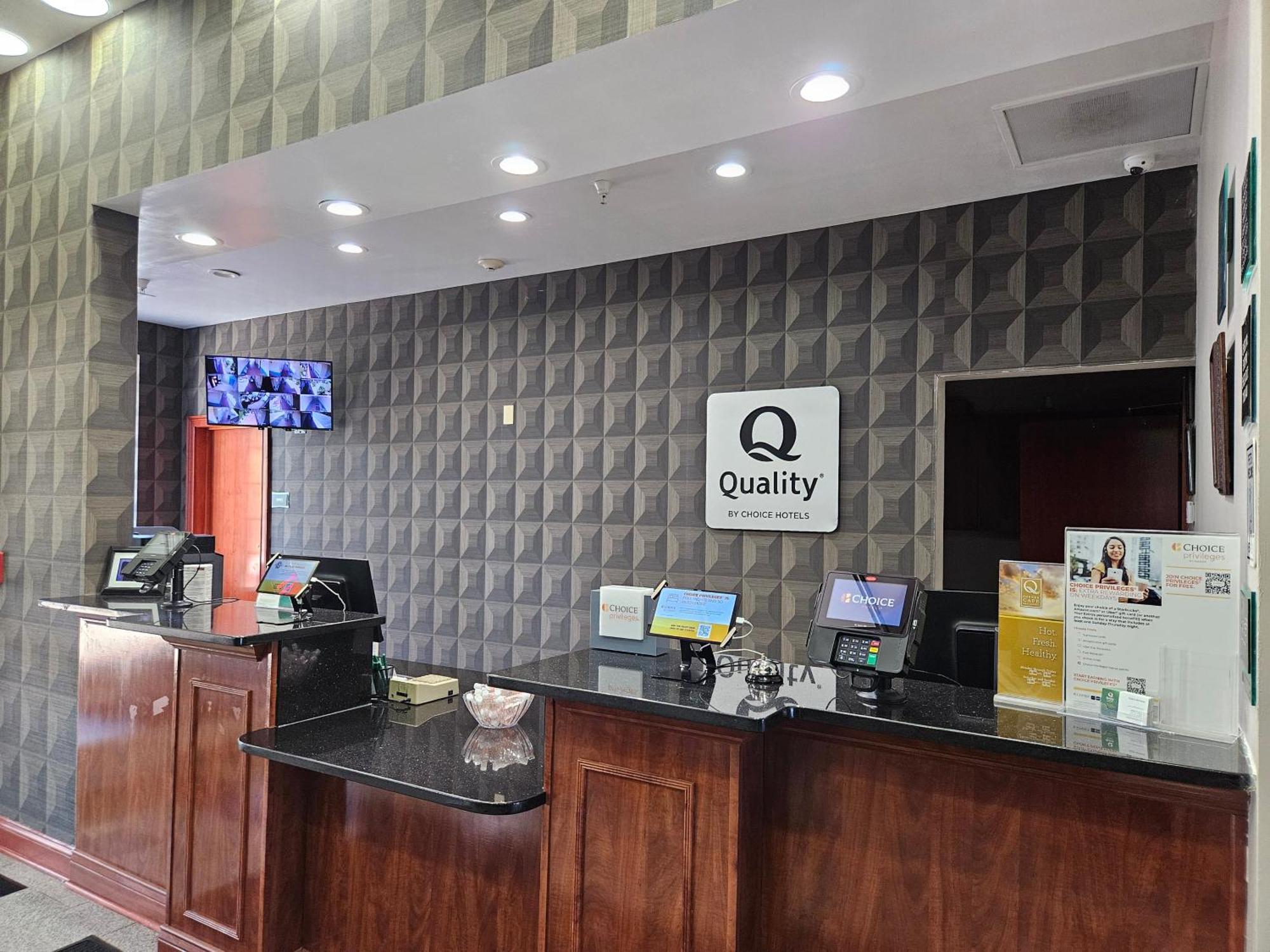 Quality Inn&Suites Greenville I-65 Extérieur photo