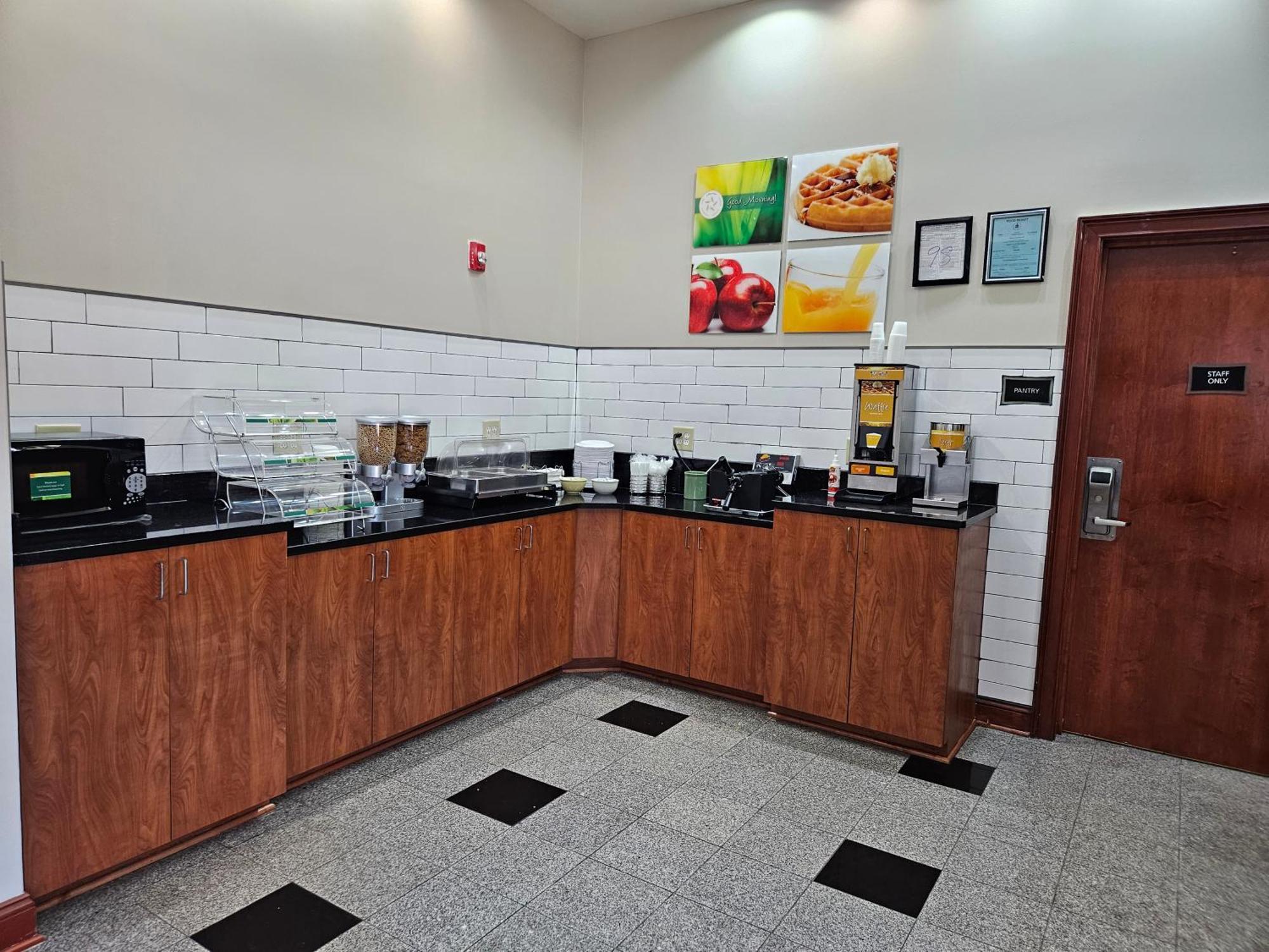 Quality Inn&Suites Greenville I-65 Extérieur photo